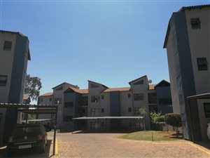 2 Bed Apartment in Honeydew Manor