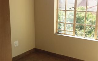 3 Bedroom Flat in Waterval East