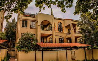 2 Bedroom Apartment in Lonehill