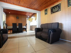 3 Bed House in Lentegeur