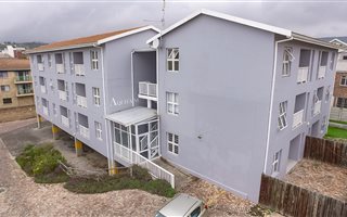 2 Bedroom Apartment in Grahamstown Central