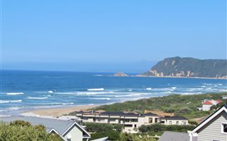 5 Bedroom House in Cola Beach