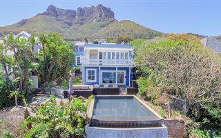 4 Bedroom House in Llandudno