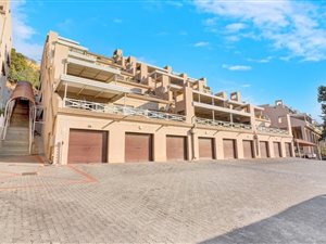 3 Bed Apartment in Sunnyrock