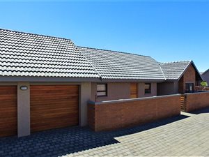 2 Bed Townhouse in Heuwelsig