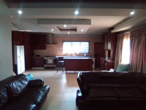 5 Bed House in Yellowwood Park