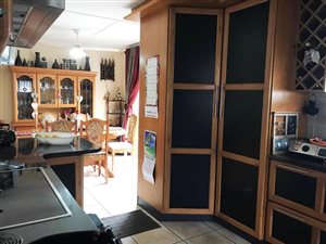 6 Bed House in Veld En Vlei