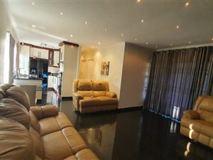 3 Bed House in Shastri Park