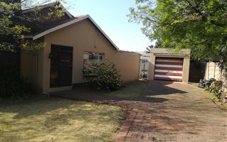 3 Bedroom House in Cruywagenpark