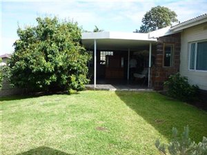 4 Bed House in Highland Hills