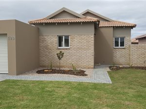 3 Bed Simplex in Pacaltsdorp