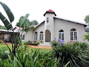 4 Bed House in Chase Valley Heights