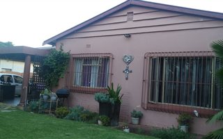 3 Bedroom House in Claremont