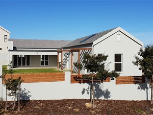 3 Bed House in Kelderhof Country Village