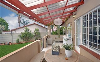 3 Bedroom House in Northwold Gardens