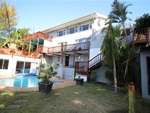 6 Bed House in Bonnie Doone