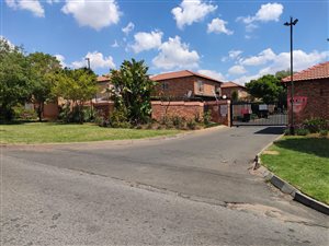 2 Bed Townhouse in Allens Nek