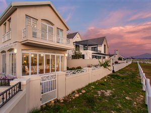 4 Bed House in Val de Vie