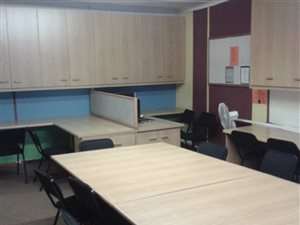 950 m² Commercial space in George Central