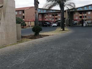 2 Bed Flat in Comet
