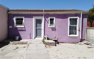 3 Bedroom House in Lentegeur