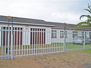 4 Bed House in Mabille Park