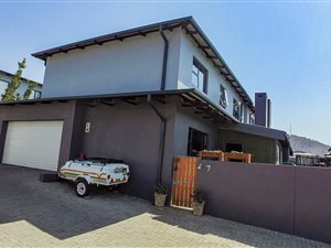 3 Bedroom Townhouse in Cashan