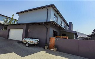 3 Bedroom Townhouse in Cashan