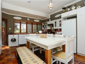 2 Bed Apartment in Chartwell