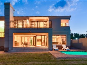 3 Bed House in Club Milos