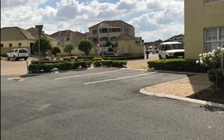 2 Bedroom Apartment in Vredekloof