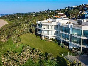 3 Bed Apartment in Southbroom