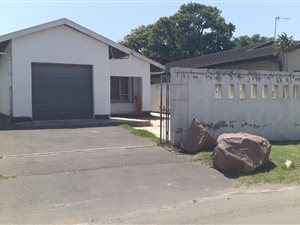 3 Bed Townhouse in Isipingo Rail