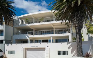 3 Bedroom Apartment in Camps Bay
