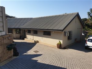 4 Bed House in Blythedale Beach