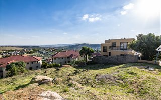381 m² Land available in Bassonia