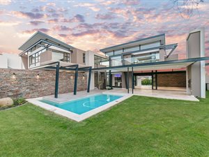 4 Bed House in Steyn City