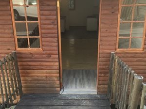 1 Bed Garden Cottage in Mondeor