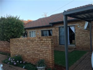 3 Bed Townhouse in Witpoortjie