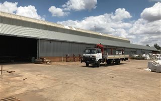4800 m² Industrial space in Rosslyn