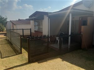 3 Bed Simplex in Ridgeway