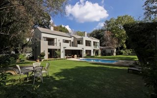 4 Bedroom House in Melrose Estate