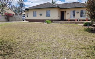 3 Bedroom House in Bisley