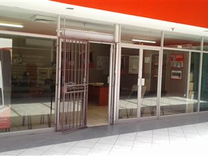 800 m² Commercial space in Witbank