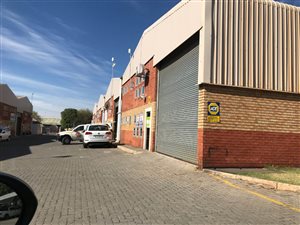420 m² Industrial space in Gateway Industrial Park