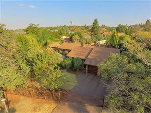 4 Bed House in Zwartkop