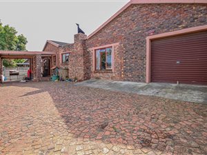 4 Bed House in George South