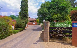 1 Bedroom Apartment in Paulshof