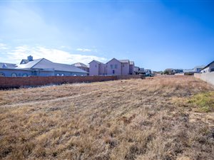 915 m² Land available in The Hills