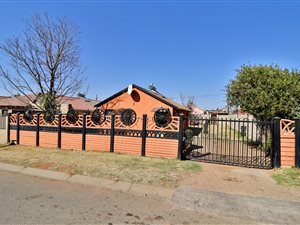 3 Bed House in Lenasia South